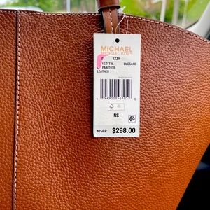 Beans NWT Michael Kors tote bag. Great price